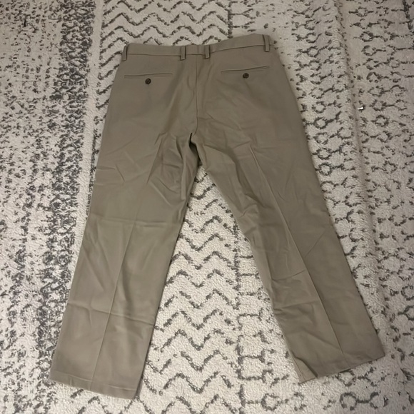 Dockers Slim Tapered Pants - 34x30 - Picture 2 of 3